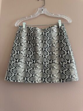 Snake Print A-Line Mini Skirt - Black & Cream